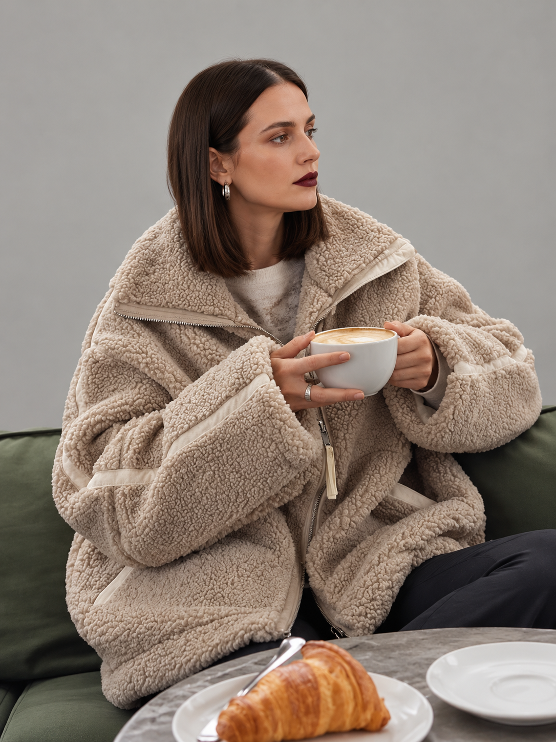 Silvia | Chaqueta Teddy Oversize de Cuello Alto