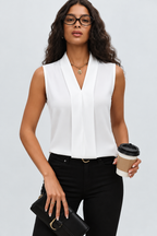 Nela | Blusa Sin Mangas con Escote en V y Corte Vaporoso