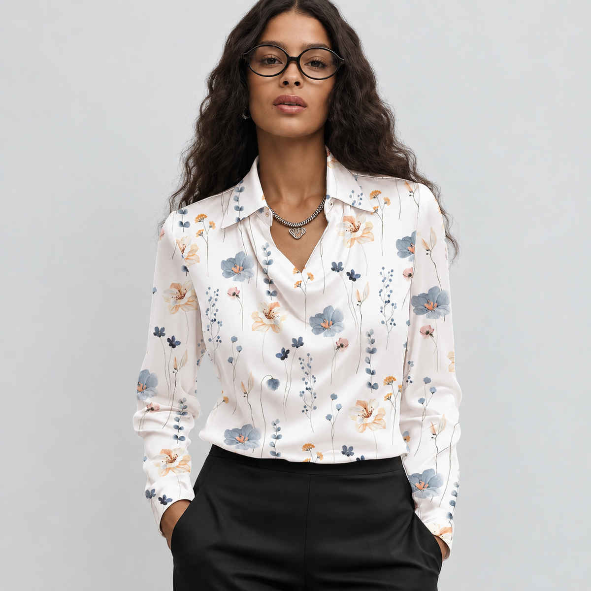 Silvia | Blusa de Lujo con Brillo y Cuello Plisado