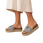 MUJER SANDALIA PLATAFORMA DAFNE PLATA