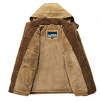 Chaqueta con capucha y bolsillos cómoda