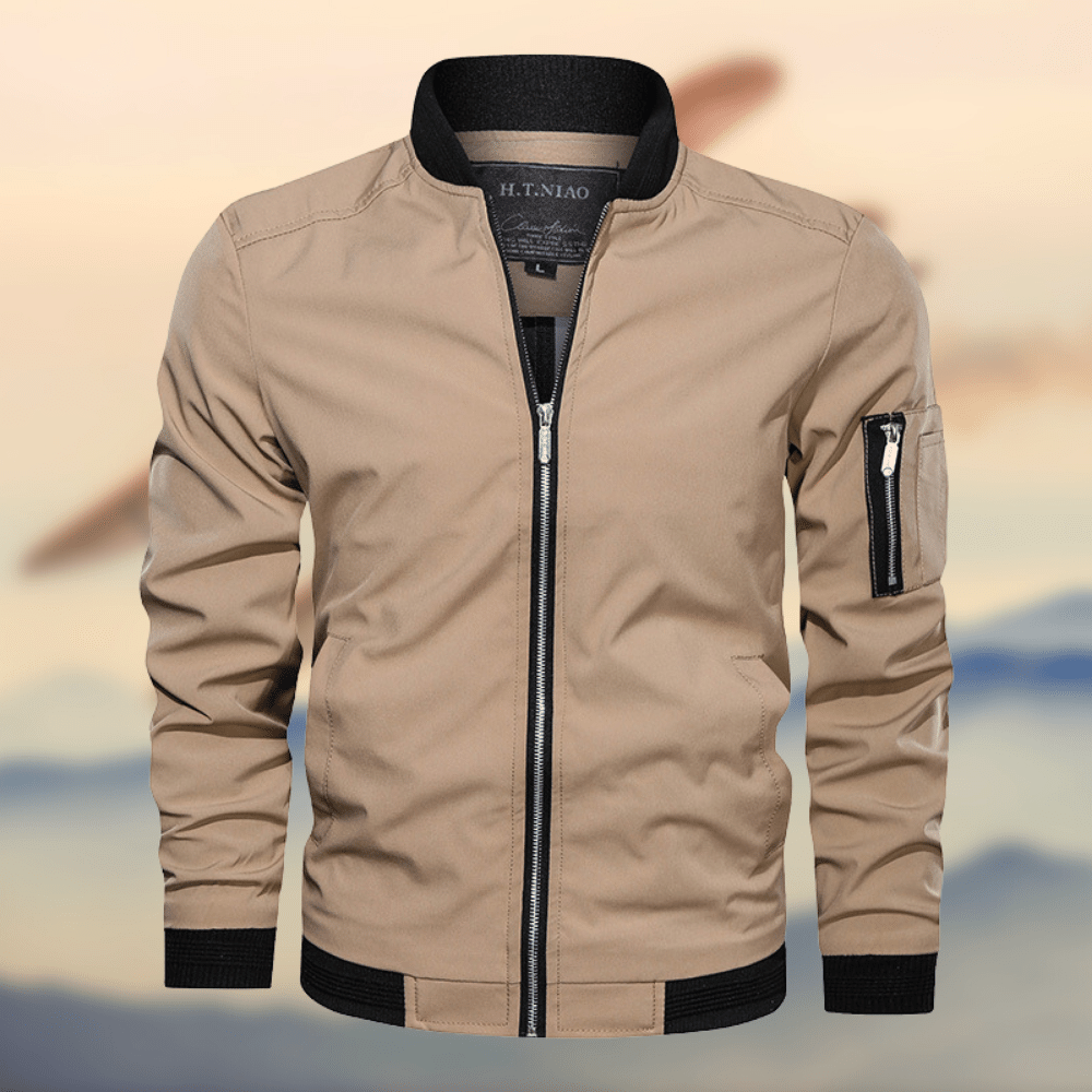 Chaqueta bomber con bolsillo en manga ligera