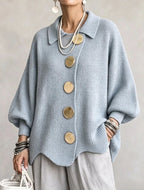 Isadora | Cárdigan Oversize con Cuello y Botones Metálicos Grandes