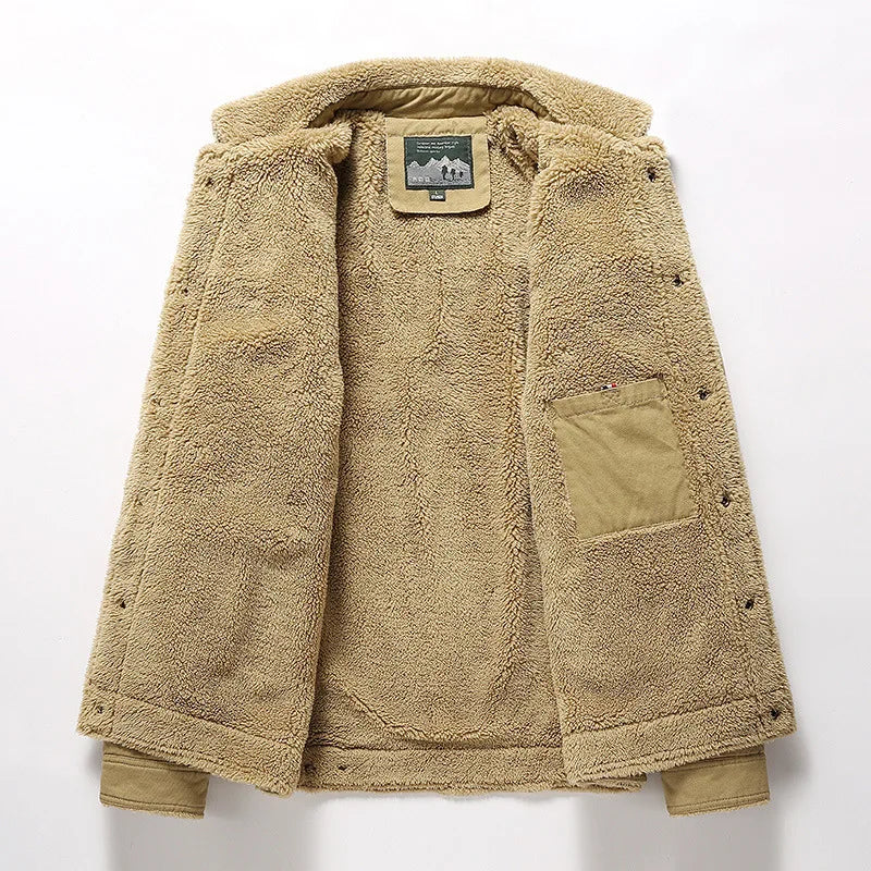 Chaqueta con borreguito y bolsillos cómoda