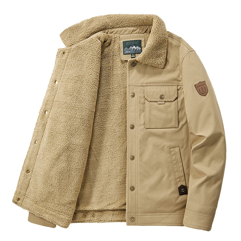 Chaqueta con borreguito y bolsillos cómoda