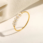 Elena Anillo Dorado de Acero Inoxidable con Perla de Agua Dulce